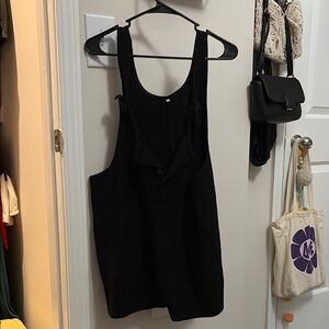 Black Women's Sleeveless Top